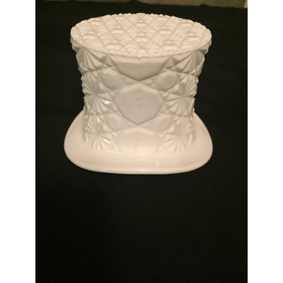 Vintage Fenton Daisy & Button #1992 White Milk Glass Top Hat Vase Planter - Picture 3 of 7